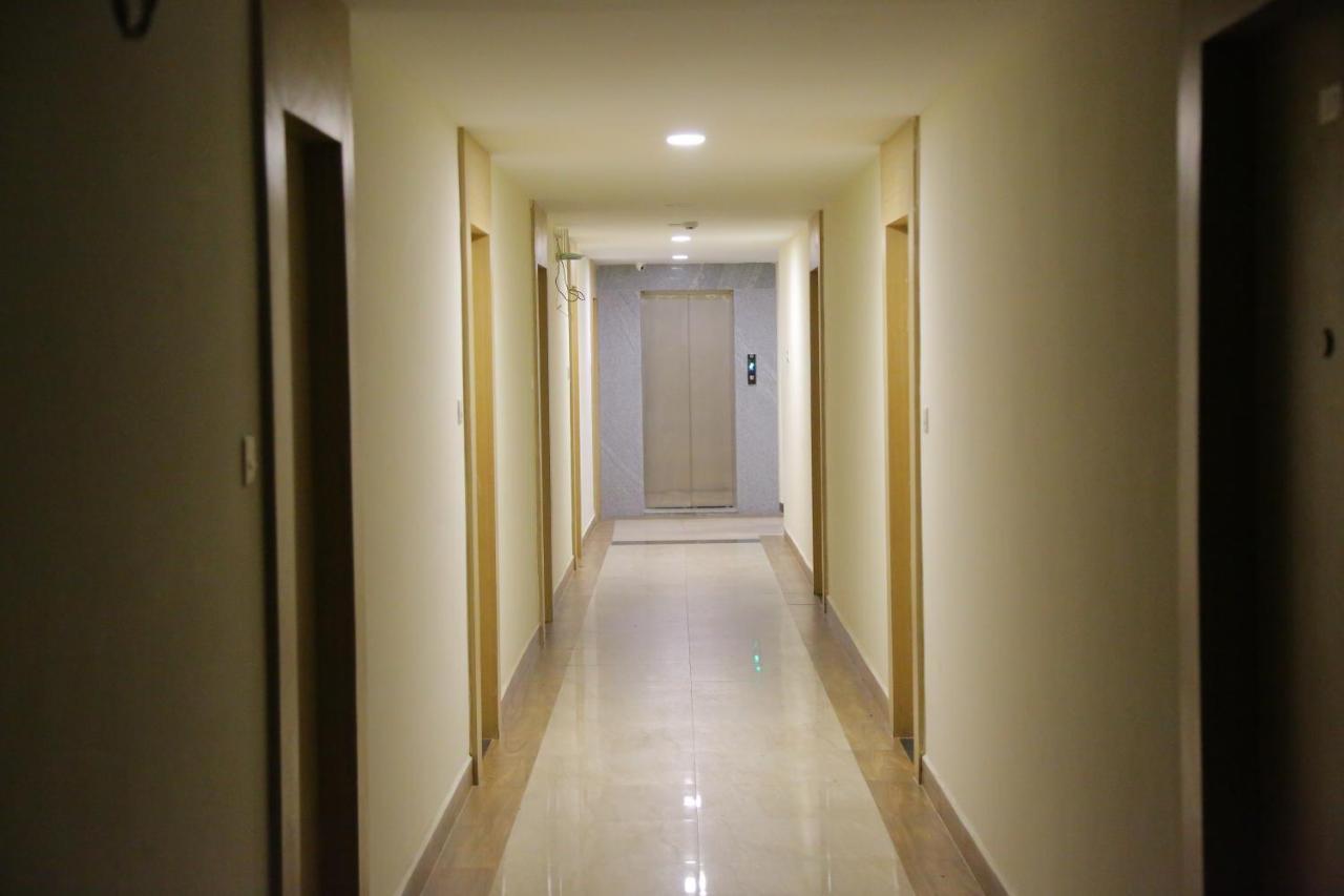 Hotel Raintr33 Hajdarabad Zewnętrze zdjęcie